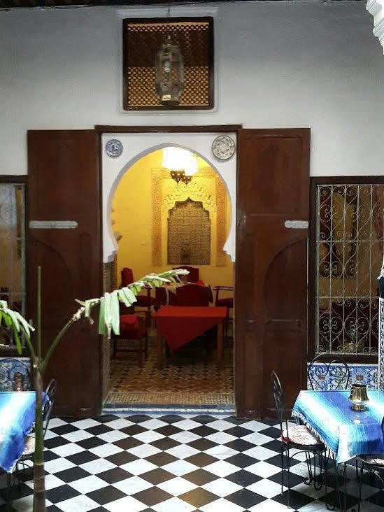 Hotel Riad Dalia Тетуан Экстерьер фото